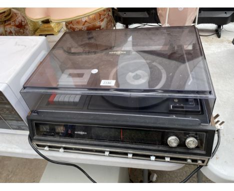 A RETRO WINTHRONICS RECORD PLAYER 