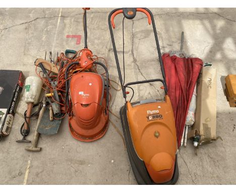 AN ASSORTMENT OF GARDEN ITEMS TO INCLUDE TWO FLYMO'S AND HAND TOOLS ETC 
