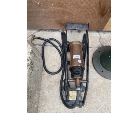 A VINTAGE DUNLOP GIANT FOOT PUMP 