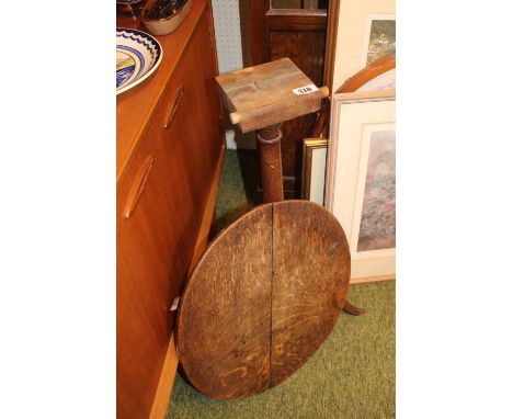 Georgian Oak Circular wine table on tripod base 