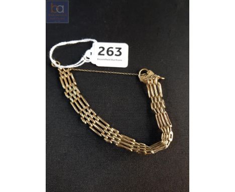 9 carat gold gate bracelet circa 16.24 grams 