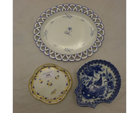 A Spode pierced stand, a Caughley shell dish and a Derby dish