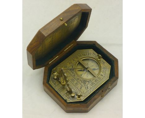 A boxed sundial compass