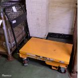 Giant Move Equipment - Hand Truck Platform table lift - model FB300-E - serial 1420103