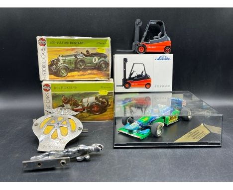 A mixed Motoring Lot(1600g)Jaguar chrome car bonnet emblem 125mm lengthAA membership car badgeConrad 2985 1:25 scale Linde E2