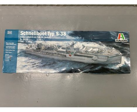 Italeri - Schnellboot type S-38 - 5620 - 1/35 Scale. (3700g) (1). Includes Painted Crew members. Unbuilt. Box dimensions - 10