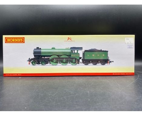 Hornby R3544 Class B12/3 4-6-0 8527 in LNER apple green - DCC(700g)Boxed and appears to be undisturbed from packaging, so Not