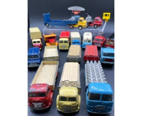 !2 Corgi Vehicles, 3 Trailers, 4 Corgi Cargoes, Airfield Radar and 2 Budgie Toys vehicles(2200g)"Smith's" Karrier Van Mister 