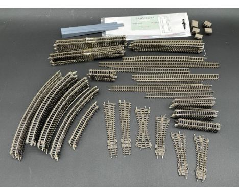 A quantity of N gauge Peco/Bachmann previously used track(700g)Over 90 pieces, including five points and a crossoverSome with