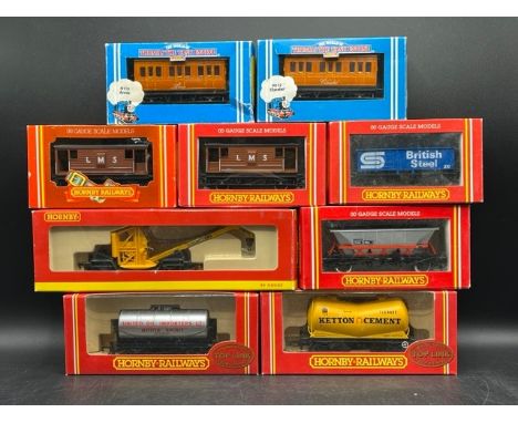 Nine OO gauge Hornby Boxed Rolling stock 'Ready-to-Roll'(1000g)Hornby R6004 Operating maintenance crane truck (dust)Hornby R6