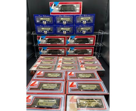 Two OO magnificent rakes of Rolling stock (21 Amey hoppers & 5 Sea Lion hoppers) 'Ready-to-Run', each boxed2800gLima L305636 