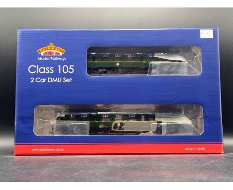 Bachmann Branchline 31-536 Class 105 Cravens 2 Car DMU in BR green with speed whiskers (Power Twin Unit)(1100g)Not Tested as 