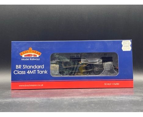 Bachmann Branchline 32-360 Standard Class 4MT 2-6-4 tank 80121 in BR lined black with late crest(800g)Boxed and appears to be