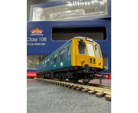 Bachmann Branchline 32-912 Class 108 Three Car DMU BR Blue. Tested Runner. (1750g)   - Condition Report - Train Pack - Tested