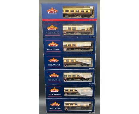 7 Pullman OO gauge coaches, Boxed from Bachmann(1800g)Bachmann Branchline 39-280 BR Mk1 FK Pullman 1st class kitchen car "Eag