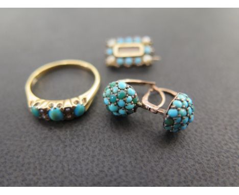 An assortment of early 20th century turquoise jewellery - To include an 18ct gold ring - Ring size N 1/2 - Weight approx 2.9g