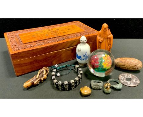 Boxes and Objects -a Chinese blue and white scent bottle, bronze coloured metal ring etc, quantity 