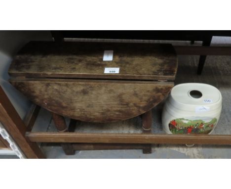 SMALL OAK GATE LEG TABLE &amp; CERAMIC ITEM DEPICTING A HUNTING SCENE