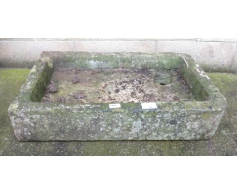 CONCRETE PLANTER