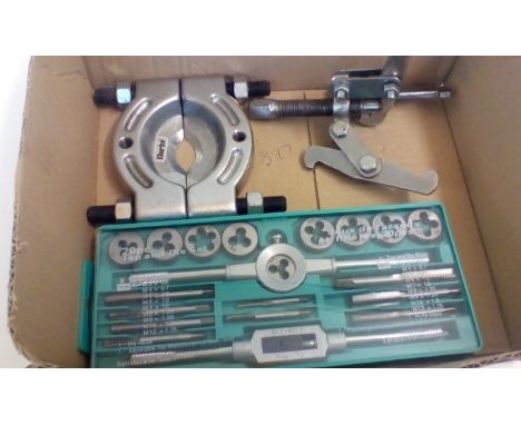 Collection of tapping tools and others 