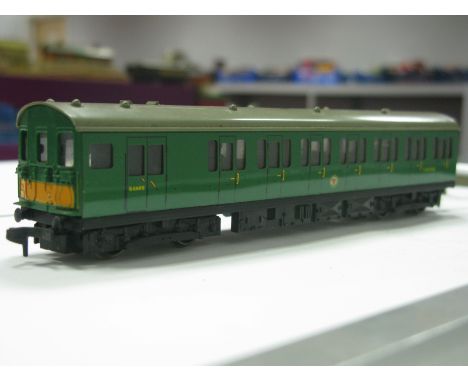A Hornby Dublo Three Rail Class 501 Suburban EMU Power Car, with green molded end, R/No. 56526. Fair, early signs of rust pit