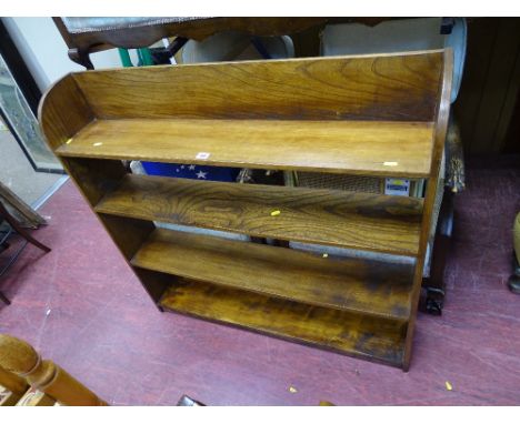 Floorstanding four shelf bookcase