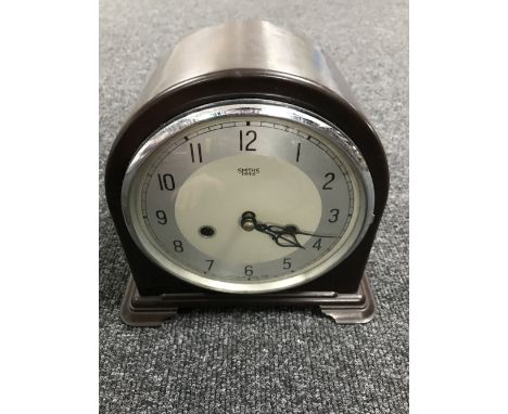 A bakelite cased Smiths Enfield mantel clock 