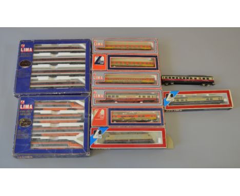 H0 Scale. Lima 2 x high speed train packs, together with additional locomotive & 7 assorted coaches.(10) Overall G in P/F box