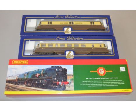 OO Gauge. Hornby R.2169 BR Merchant Navy class "Clan Line" together with 2 x Lima GWR railcars. All VG in G boxes. (3)