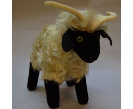A Steiff Ram