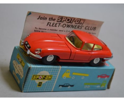 Triang Spot-On No. 217 Jaguar E Type (VG, boxed G-F) Includes box leaflet.
