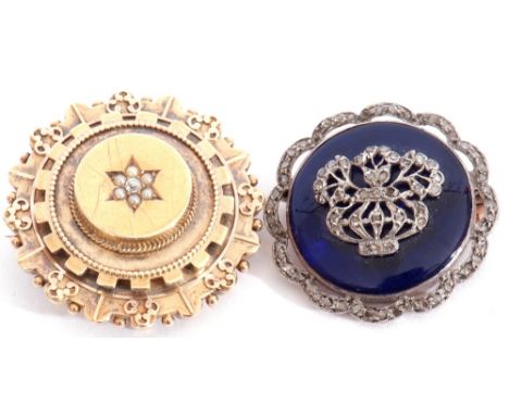 Antique 15ct stamped brooch centring a small old cut diamond and six small seed pearls, verso with glazed panel, 3cm diam, to