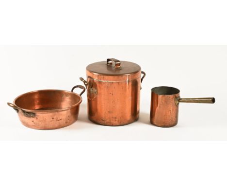 Two copper cooking vessels, the first a lidded pan, height including lid excluding handle 29 cm, diameter +/- 29 cm, a tall s