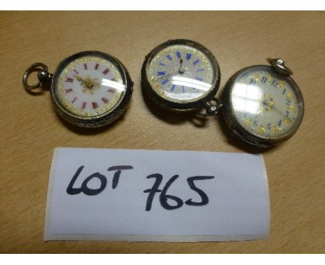 Collectables: 3 vintage small pocket watches, all look in fine cond.&nbsp; Also includes a few spare dials.