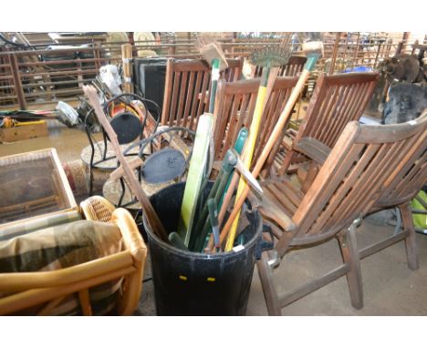 A plastic dustbin; and contents of gardening tools 