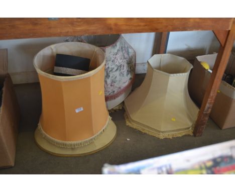 A quantity of lamp shades 