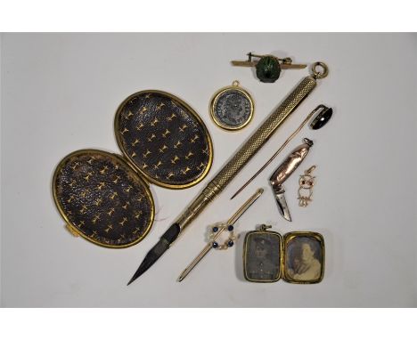 A collection of Victorian and later jewellery items including a S Mordan &amp; Co dipping pen, oval leather sovereign purse, 