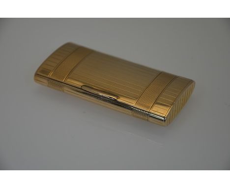 A 9ct yellow gold snuff box with alternate engine turned and plain decoration, London 1920, maker FB, approx 63.6gGood condit