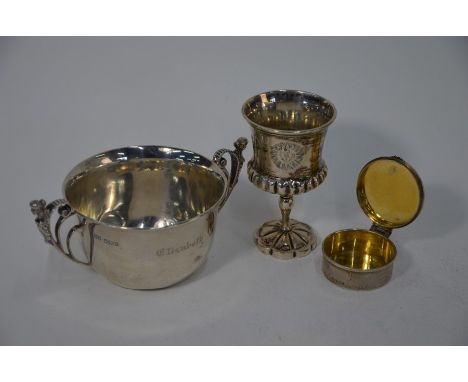 A Victorian silver small Communion chalice with campana bowl on stemmed foot, London 1843, 9cm high to/w a later wafer-box (o