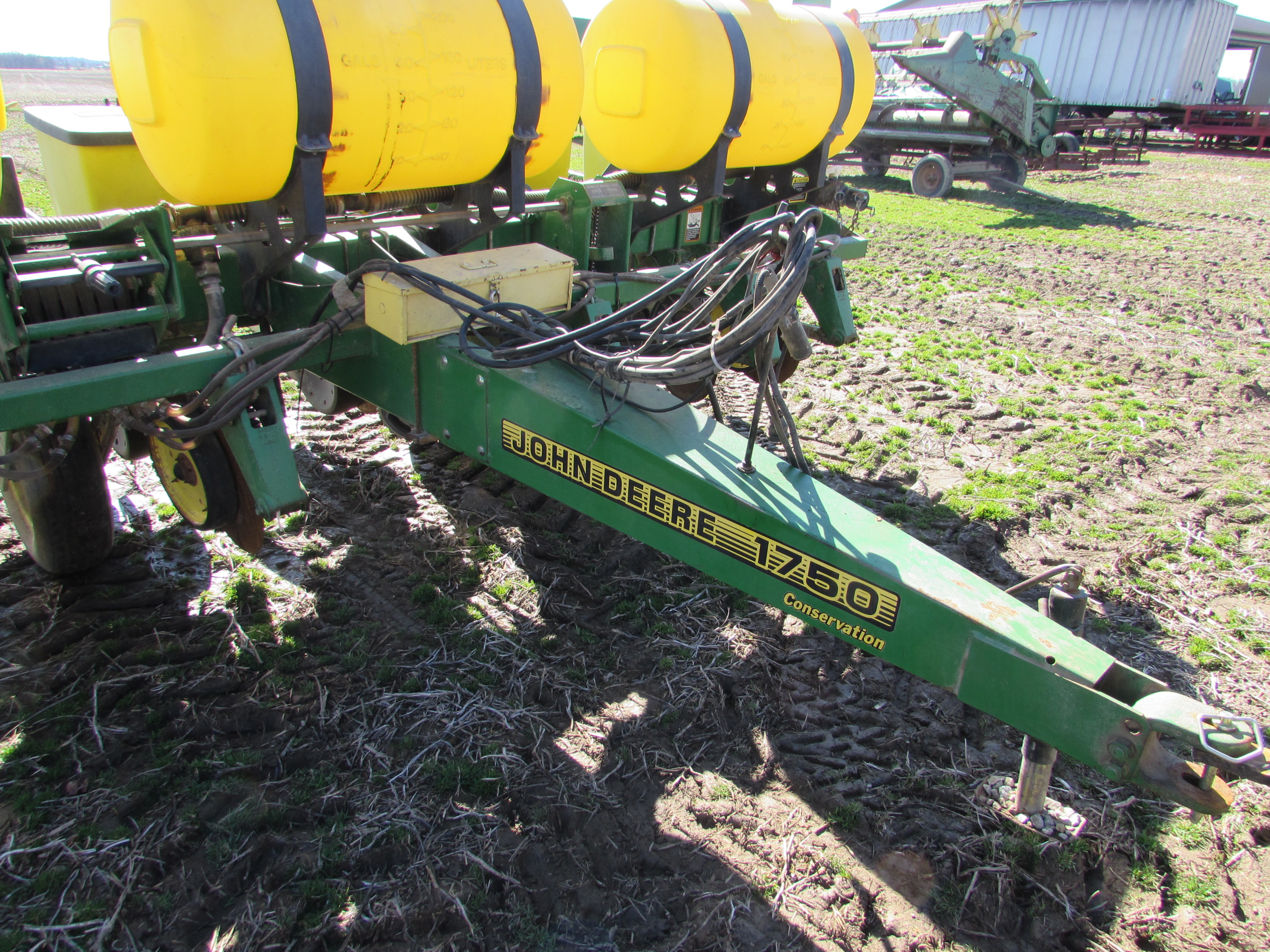 John Deere 1750 conservation planter, 6 row 30”, 2x2 liquid fertilizer, martin row cleaners, Kee