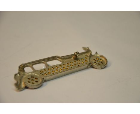 BEAUTIFUL ANTIQUE ART DECO VINTAGE RHINESTONE STUDDED ROLLS ROYCE CAR BROOCH PIN. MEASURES 3 3/4" LONG THE ENTIRE CAR AND WEH