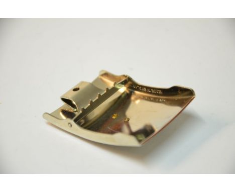 This item is a silver beltbuckle with the Winged B logo in the center. It measures 1 1/2 x 2 1/2 This buckle has never been u