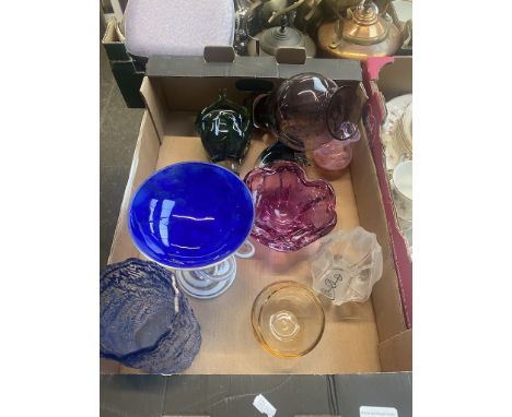 9 art glass items 
