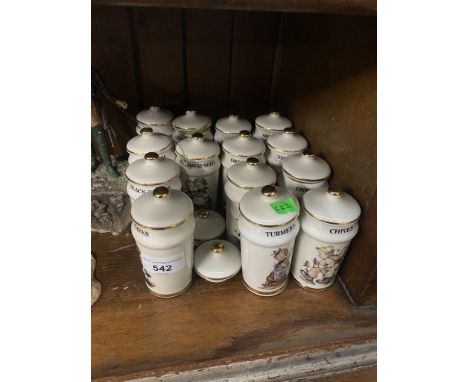 Set of 14 Hummel small potsAfter inspection Lot 542 is in good condition with no signs of damage.