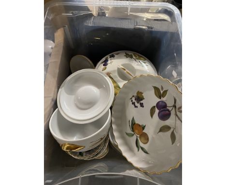 Royal Worcester Evesham wares appx 18 pieces 