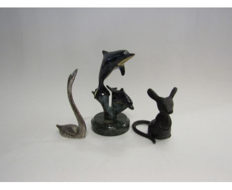 A cast mouse figure, dolphin figural group and a white metal model of a swan
