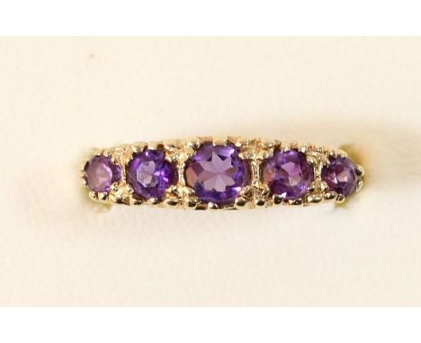 A 9ct gold amethyst ring, R, 3gm 