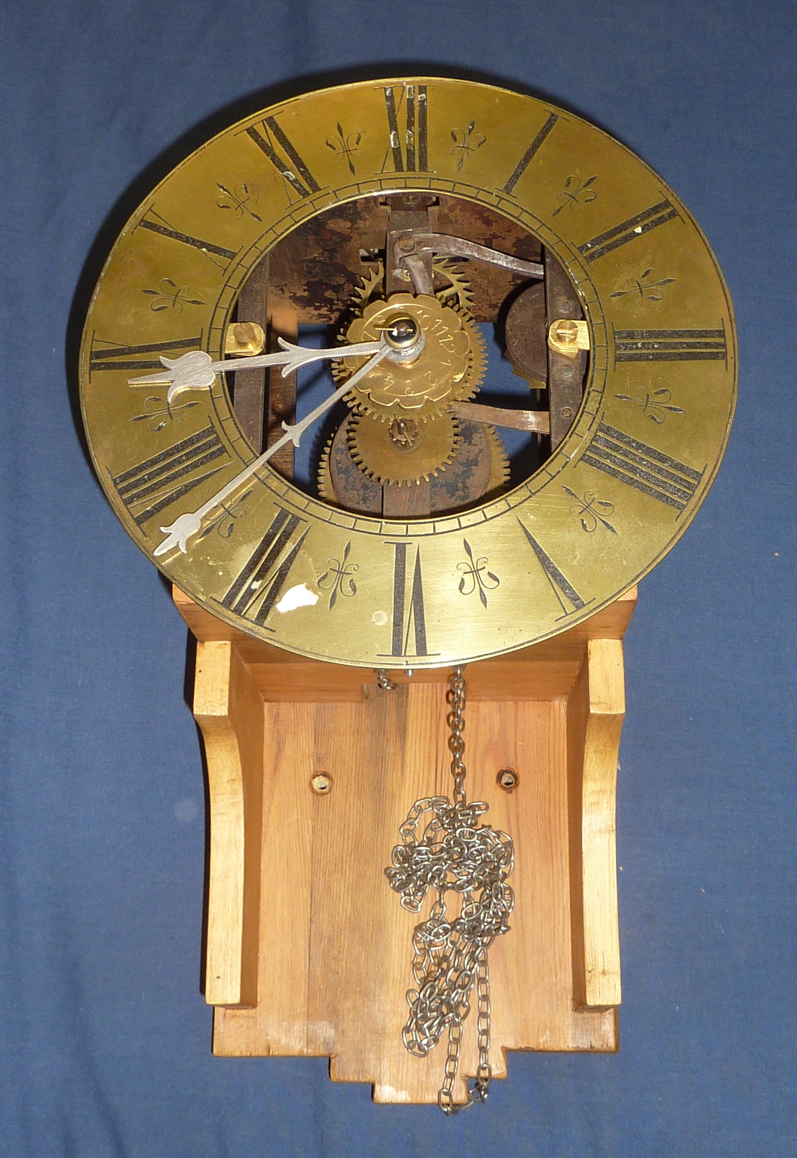 Longcase clock 30 hour striking movement with brass dial
