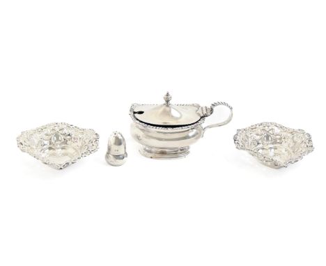 A pair of Victorian die stamped heart shaped silver sweetmeat dishes, 85mm l, by William Devenport, Birmingham 1898, a silver