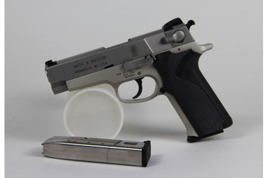 Dating Smith og Wesson pistoler